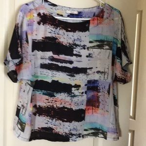 Let Lis light weight top